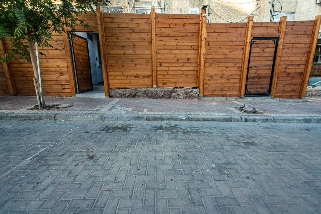 Orel'S Ground Floor Apartment Eilat Exterior photo